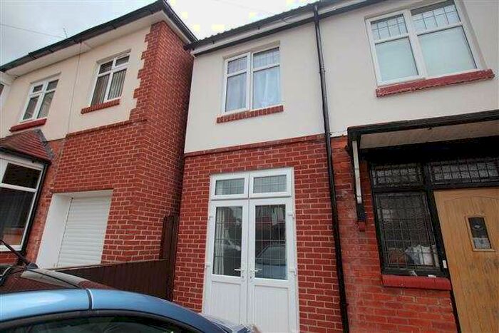 Flat To Rent In Lendorber Avenue, Drayton, Portsmouth, Hampshire, PO6