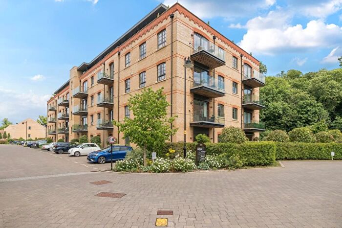 2 Bedroom Flat To Rent In Maidenhead, Berkshire, SL6