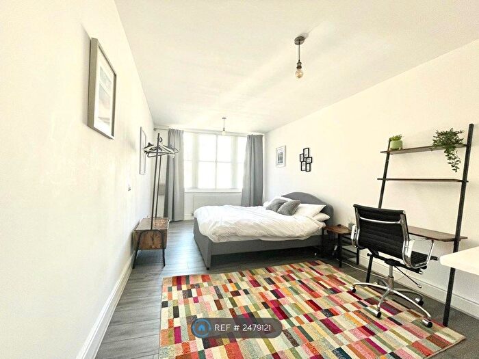 2 Bedroom Flat To Rent In Upper Maudlin Street, Bristol, BS2