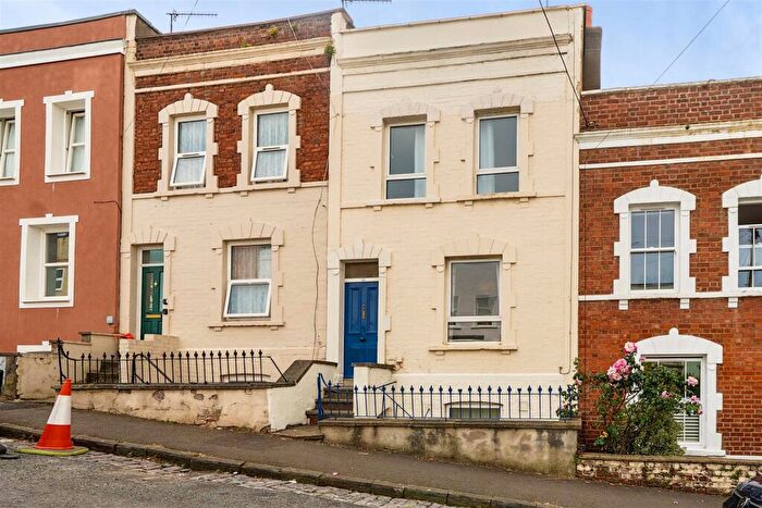 3 Bedroom Terraced House For Sale In Windsor Terrace, Totterdown, Bristol, BS3