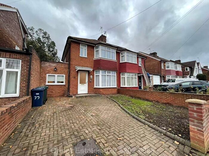 3 Bedroom Semi Detached House To Rent In Cheviot Gardens, Cricklewood, NW2