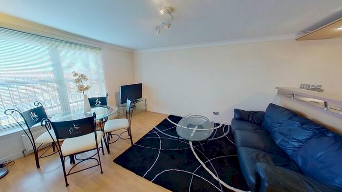 2 Bedroom Flat To Rent In Affleck Street, City Centre, Aberdeen, AB11