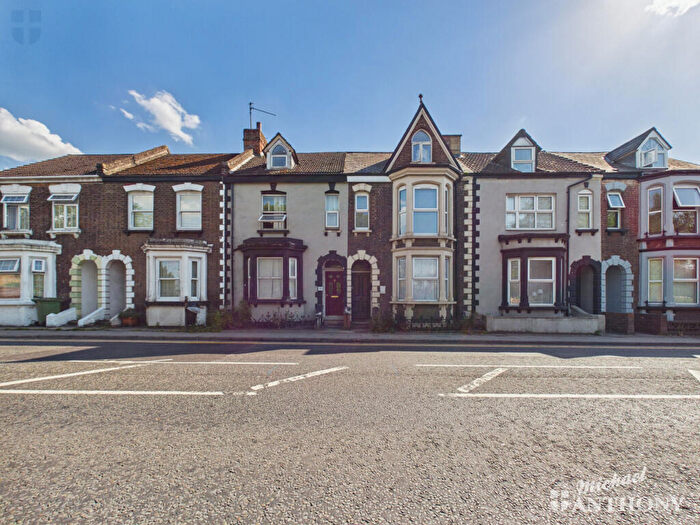 1 Bedroom Maisonette For Sale In High Street, Aylesbury, HP20