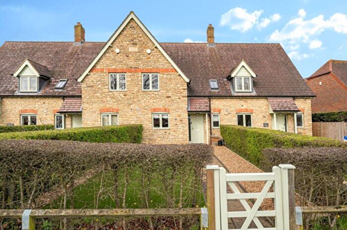 3 Bedroom Terraced House For Sale In The Green, Bromham, Bedford, MK43