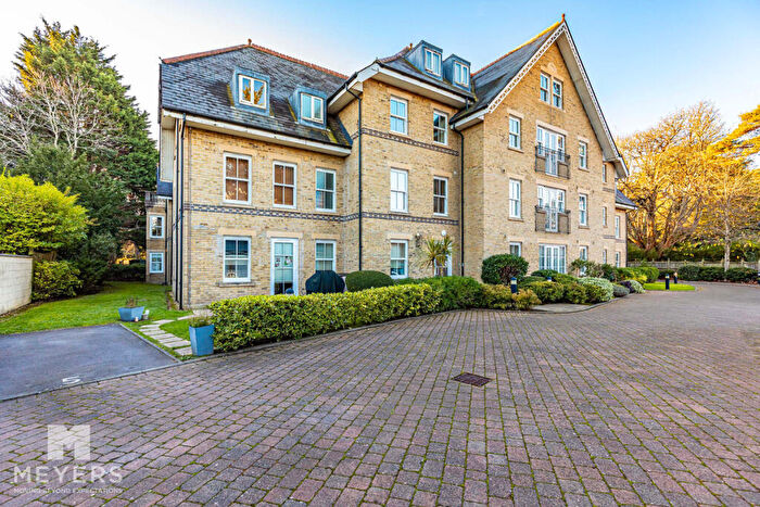 2 Bedroom Flat To Rent In Manor Road, Bournemouth, BH1