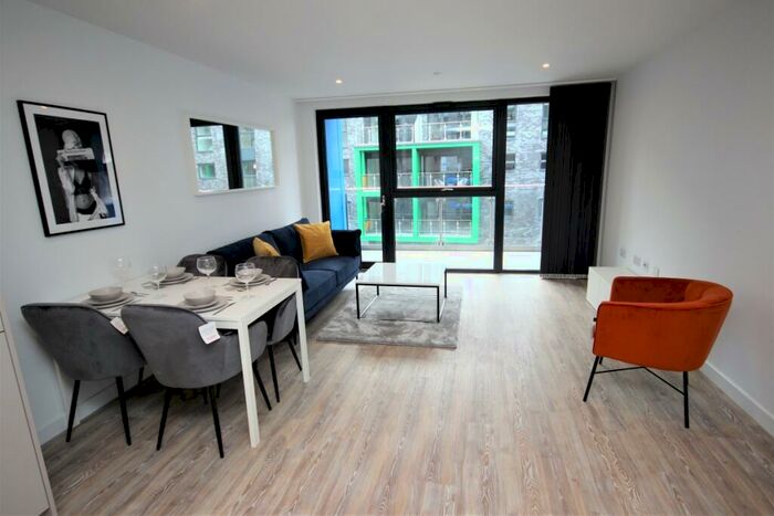 2 Bedroom Apartment To Rent In Potato Wharf Manchester, M3