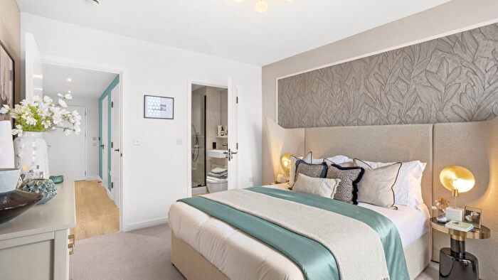 2 Bedroom Flat For Sale In West Parkside, London, SE10