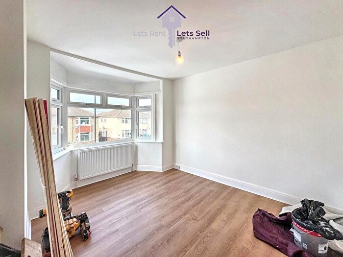 2 Bedroom Semi Detached House To Rent In Butts Road, Southampton, SO19