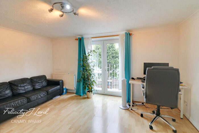 2 Bedroom Apartment To Rent In Manchester Road, London, E14