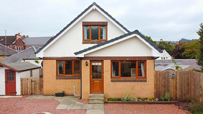 4 Bedroom Detached House For Sale In Carlin's Place, Lennoxtown, G66