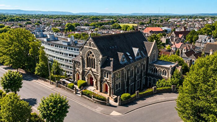 2 Bedroom Apartment For Sale In Lower Linden Road, Clevedon, BS21