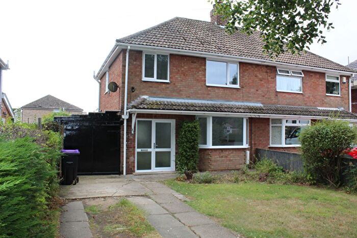 3 Bedroom Semi-Detached House To Rent In Tetney Lane, Holton Le Clay, DN36