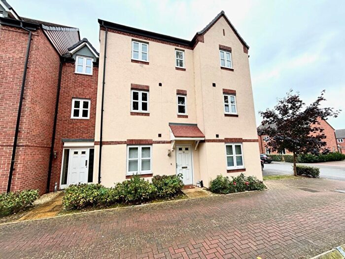 2 Bedroom Flat To Rent In Chatham Road, Meon Vale, Stratford-Upon-Avon, CV37