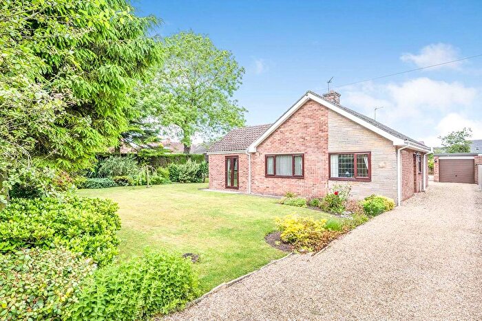 2 Bedroom Bungalow To Rent In Vicarage Lane, Beckingham, Doncaster, Nottinghamshire, DN10