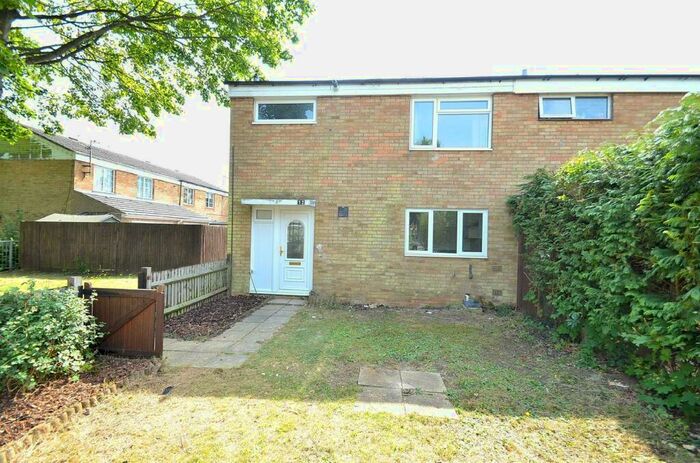 3 Bedroom End Of Terrace House To Rent In Stevenage, SG1