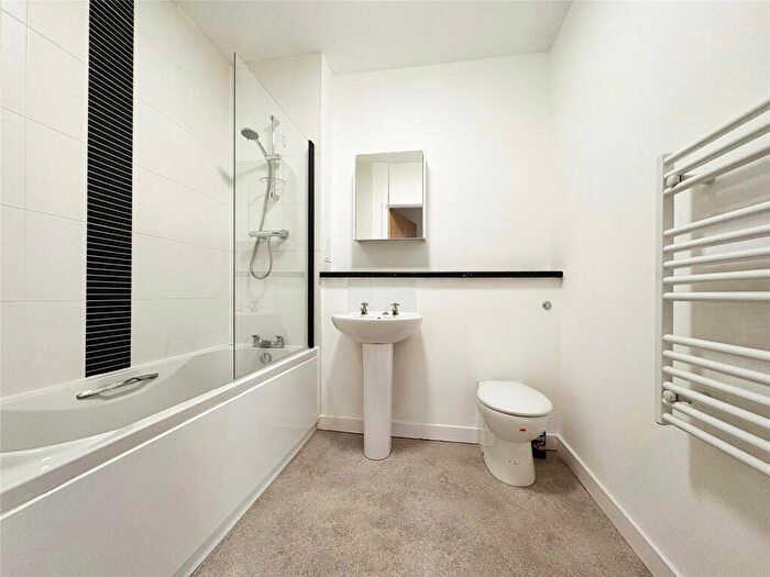 2 Bedroom Apartment For Sale In Tay Road, Tilehurst, Reading, RG30