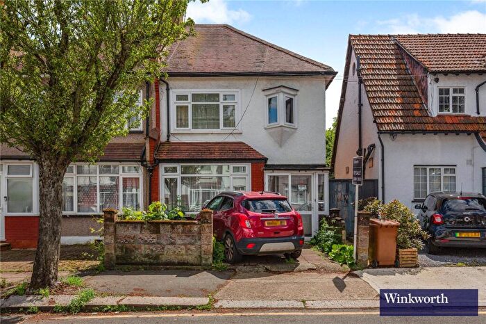 3 Bedroom Semi Detached House For Sale In Blawith Road, Harrow, Middlesex, HA1