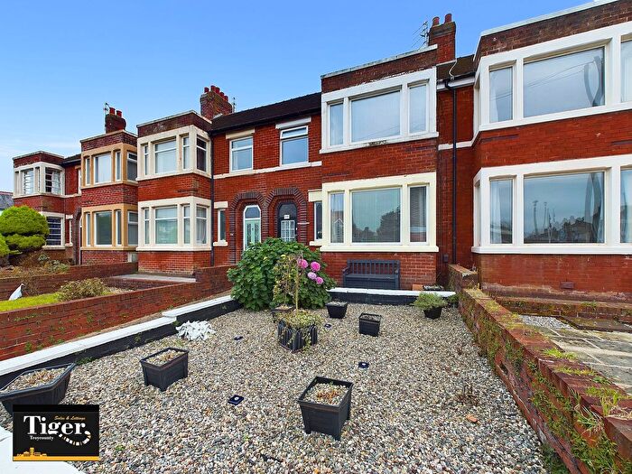 2 Bedroom Flat To Rent In Red Bank Road, Bispham, Blackpool, FY2