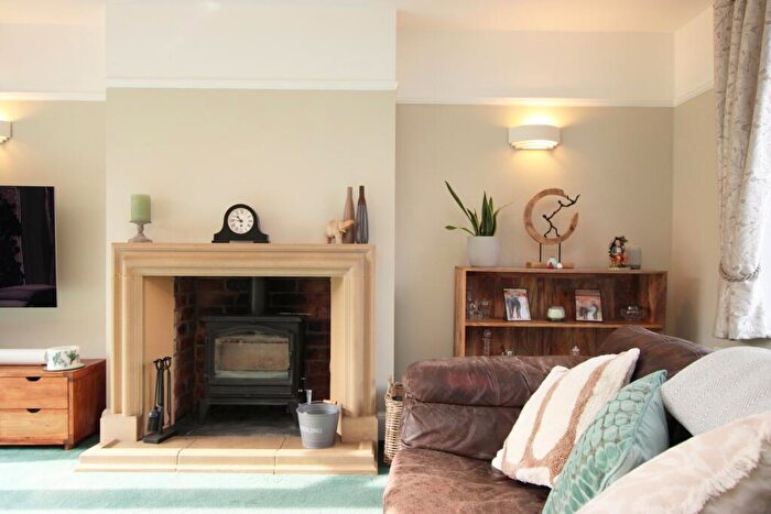 4 Bedroom Detached House For Sale In Blandford Avenue, Kettering, Northamptonshire, NN16