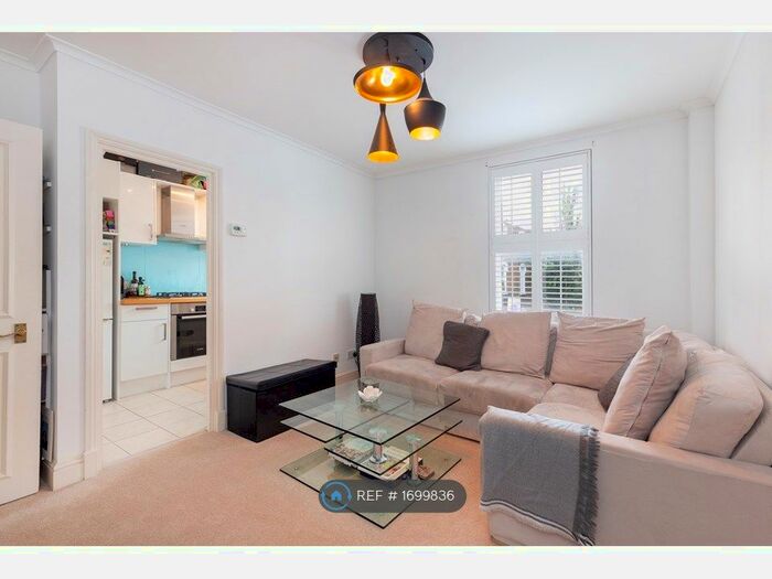 1 Bedroom Flat To Rent In Blythe Road, London, W14