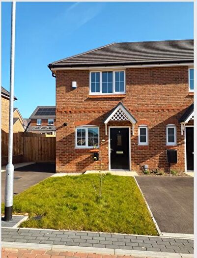 2 Bedroom Property To Rent In Greenfield Court, Wakefield, WF3