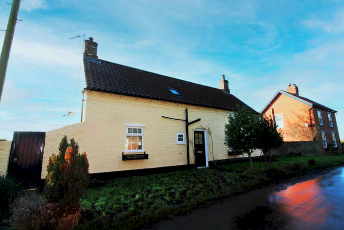 2 Bedroom House To Rent In Church Lane, Watton, YO25