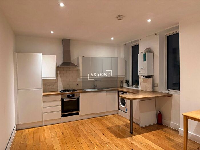 2 Bedroom Flat To Rent In High Road, Ilford, Essex, IG1