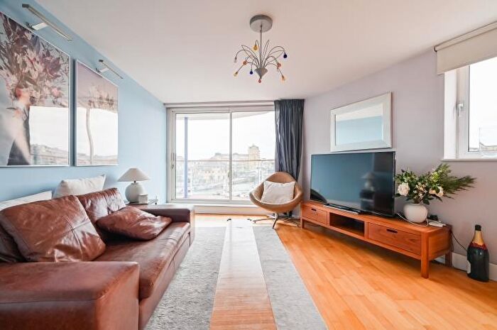 2 Bedroom Flat For Sale In Basin Approach, London, E14