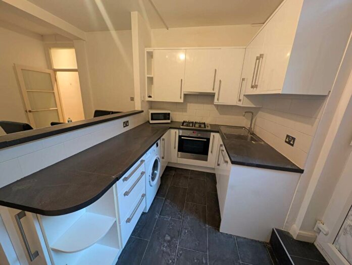 2 Bedroom Apartment To Rent In College Place, London, NW1