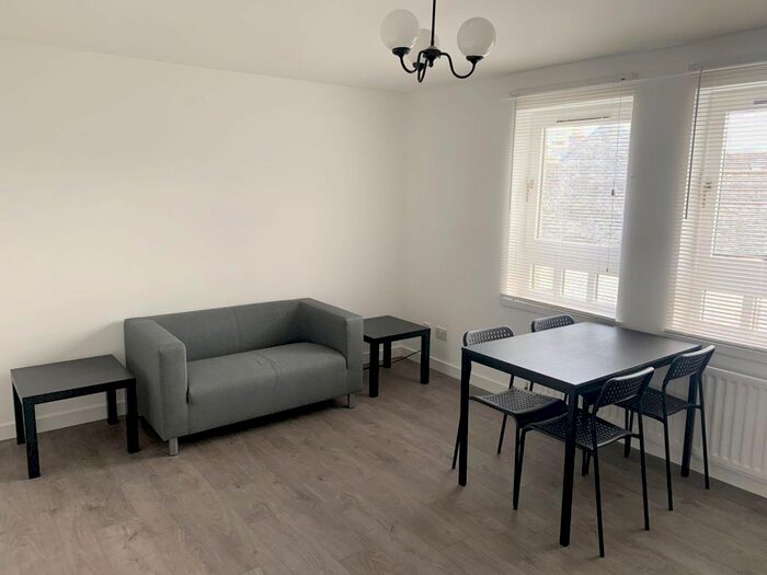 2 Bedroom Flat To Rent In Eddie Court, St. Andrews, KY16