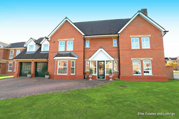 5 Bedroom Detached House For Sale In Shrigley Close, High Generals Wood, NE38