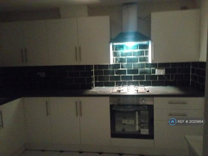 4 Bedroom Semi-Detached House To Rent In Timway Drive, Liverpool, L12