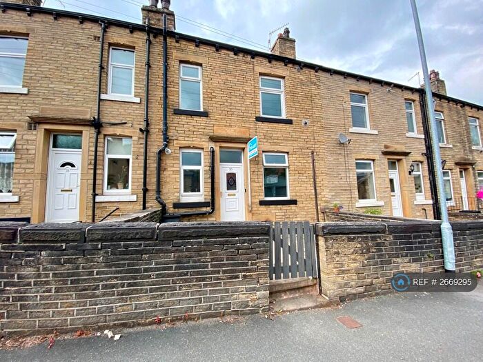 3 Bedroom Terraced House To Rent In George Street, Elland, HX5