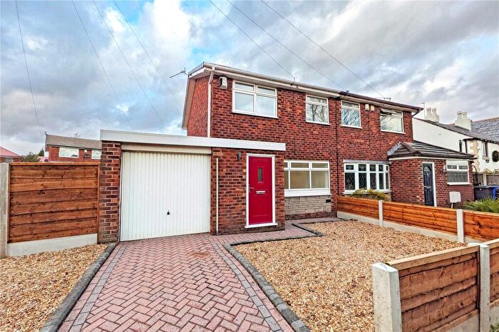 3 Bedroom Semi Detached House To Rent In Windmill Lane, Denton, Manchester, M34