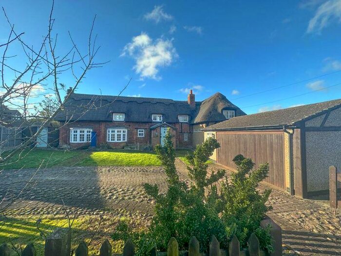 3 Bedroom Semi-Detached House For Sale In Silver Street, Cublington, LU7