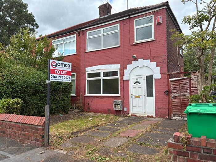 2 Bedroom Semi-Detached House To Rent In Halton Road Clayton, M11