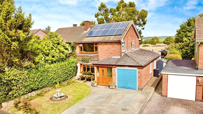 3 Bedroom Semi-Detached House For Sale In Hinckley Road, Dadlington, Nuneaton, Leicestershire, CV13