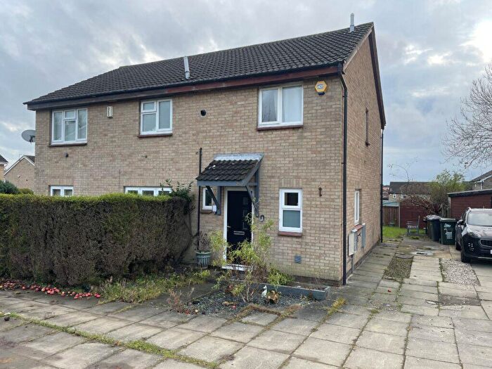 2 Bedroom Semi Detached House To Rent In Hornbeam Way, Leeds, LS14