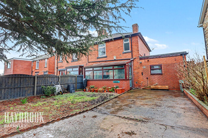 3 Bedroom Semi-Detached House For Sale In Cliffe Avenue, Worsbrough, S70