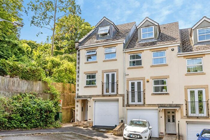 4 Bedroom End Of Terrace House For Sale In Blaisedell View, Bristol, BS10