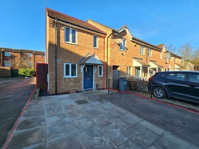 2 Bedroom End Of Terrace House To Rent In Dunire Close, Beaumont Leys, Leicester, LE4