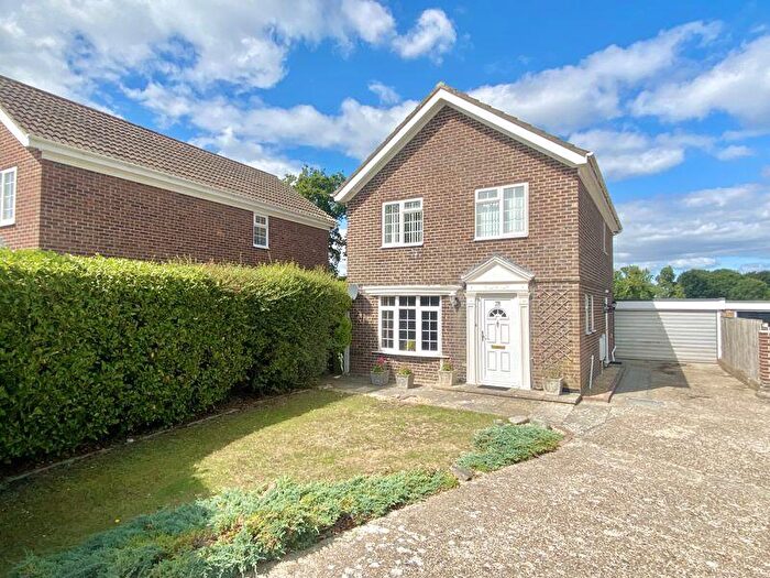 4 Bedroom Detached House For Sale In Appleton Road, Catisfield, Fareham, PO15