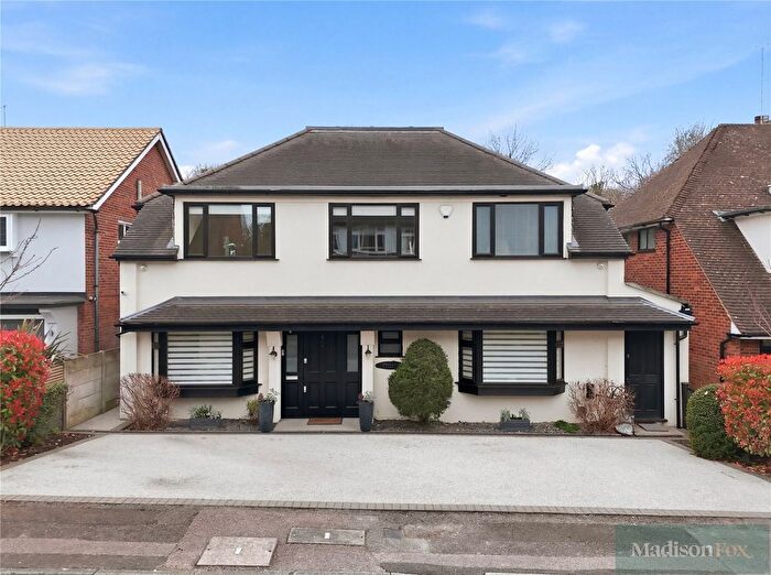 5 Bedroom Detached House For Sale In Garden Way, Loughton, Essex, IG10
