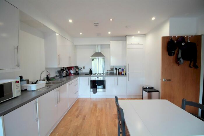 1 Bedroom Flat To Rent In Acre Lane, London, SW2