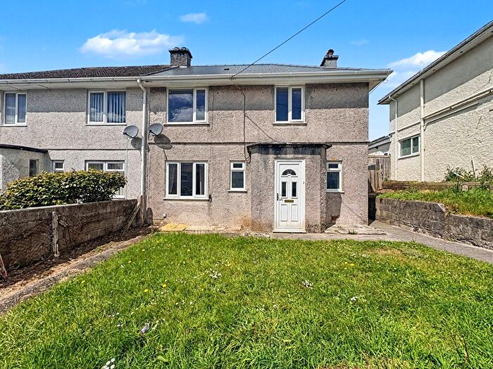 3 Bedroom Semi Detached House For Sale In Harwood Ave, Tamerton Foliot, Plymouth, PL5
