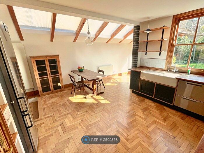 4 Bedroom Terraced House To Rent In Narford Road, London, E5