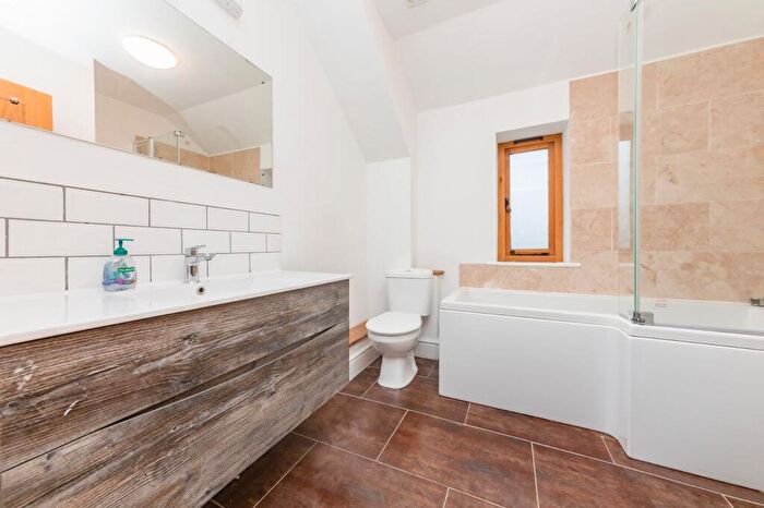 4 Bedroom Property For Sale In Stoneham, Lower Stoneham, BN8