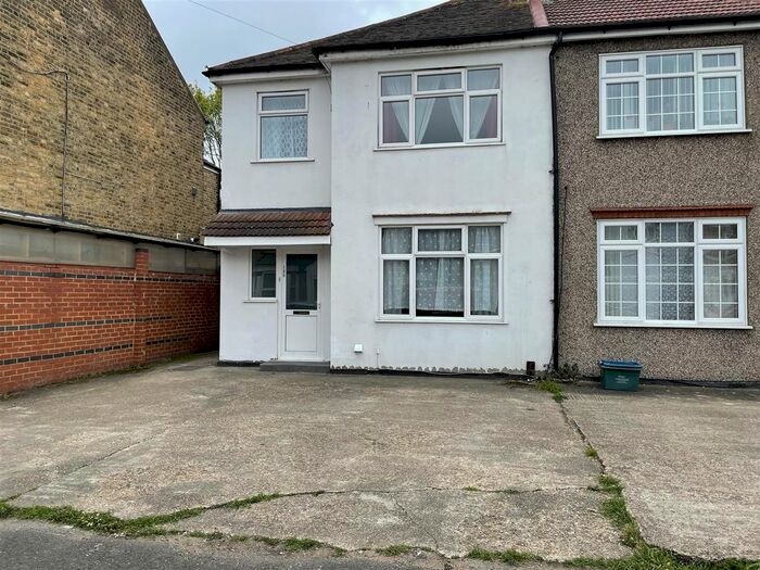 3 Bedroom Semi-Detached House To Rent In Cromwell Road, Hounslow, TW3