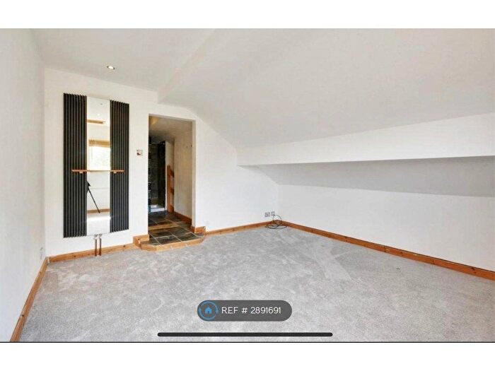 2 Bedroom Flat To Rent In Talbot St, Southport, PR8