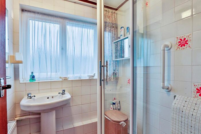 3 Bedroom Semi-Detached House For Sale In Wykeham Close, Poole, Dorset, BH17